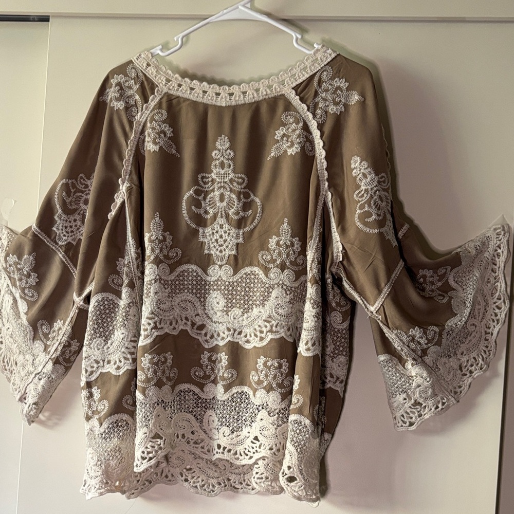 Democracy Brown and White Lace Blouse